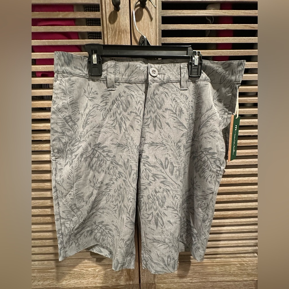 NWTs: Travis Matthew size 30 Jaguar shorts eco collection in Heather quiet shade